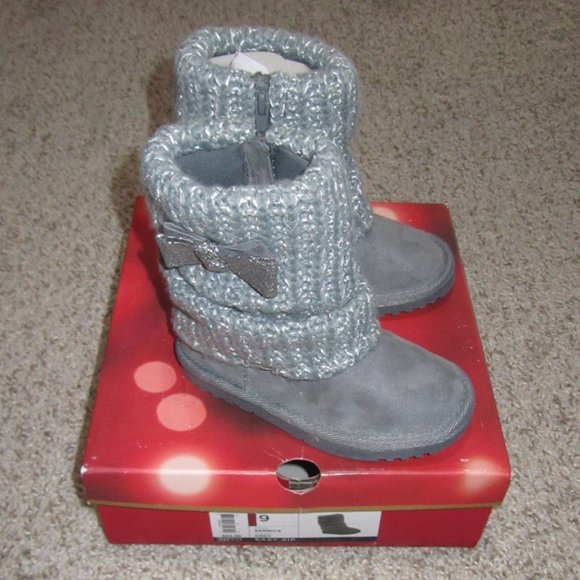 👢 Adorable Jumping Beans Toddler Girls Size 9 Grey Boots NIB $44.99. 👢 - Picture 3 of 7